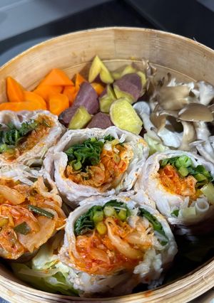 豚バラとキムチの韓国風肉巻きせいろ蒸し-レシピのメイン写真