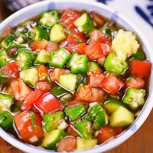 たっぷり旨だし♪冷た～い夏野菜サラダ🤩