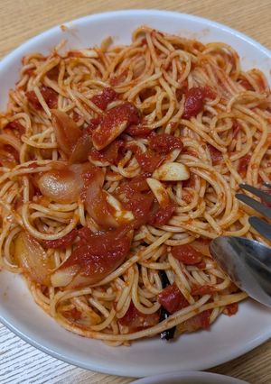 旨味が爆発！トマトとニンニクのパスタ-レシピのメイン写真