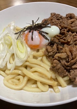 エバラプチッとうどんで汁なし牛肉うどん-レシピのメイン写真