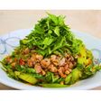 食べるラー油たっぷり豚ひき肉のおつまみサラダ
