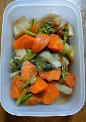 【アイラップ】でニンジンとカブの煮物-レシピのメイン写真