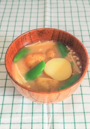 ゴロっと新じゃがのおみそ汁♪-レシピのメイン写真