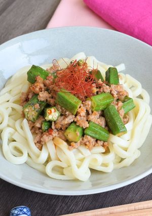 オクラの汁なし肉味噌うどん-レシピのメイン写真