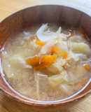 野菜のうまみたっぷり！重ね煮のお味噌汁