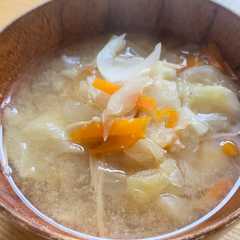 รูปของ 野菜のうまみたっぷり！重ね煮のお味噌汁