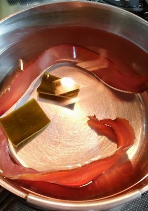 日常使いのお味噌汁用厚削りと昆布の出し汁-レシピのメイン写真