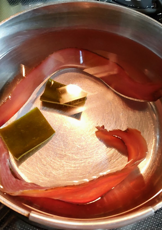 日常使いのお味噌汁用厚削りと昆布の出し汁-レシピのメイン写真