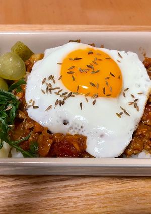 ミートソースをリメイク！簡単ドライカレー-レシピのメイン写真