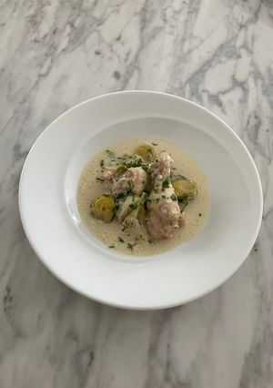 鶏手羽と春野菜のフリカッセ　星付きレシピ-レシピのメイン写真