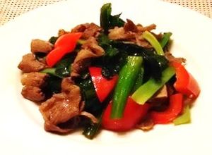 Ca＆鉄分がとれる！牛肉と小松菜の炒め物-レシピのメイン写真