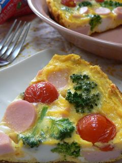 おさかなのソーセージでオープンオムレツ-レシピのメイン写真