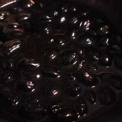 รูปของ 鉄鍋で黒豆煮♪