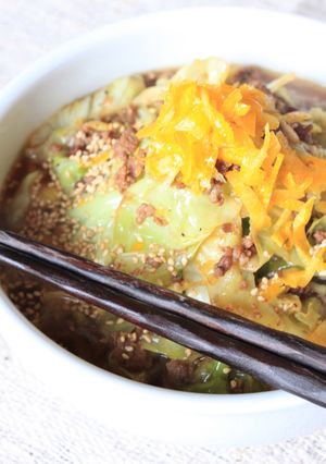 広東風拉麺にキャベツと挽肉の柚子醤油炒め-レシピのメイン写真