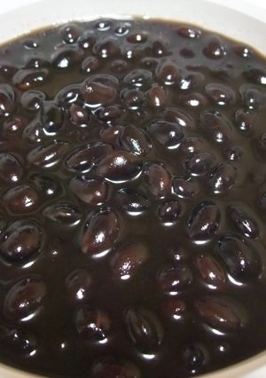 甘さ控えめ・つややか黒豆-レシピのメイン写真