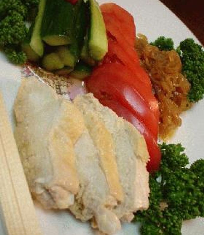 中華前菜三種盛り合わせ「蒸鶏・くらげ・きゅうりの甘酢風味