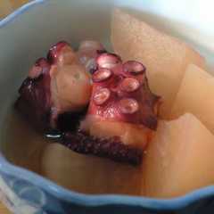 รูปของ 圧力なべで　タコと大根のカンタン桜煮