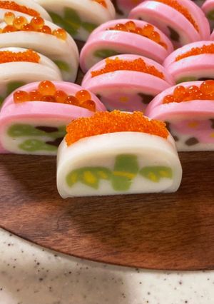 おせちに♪かまぼこにいくら＆とびっこのせ-レシピのメイン写真