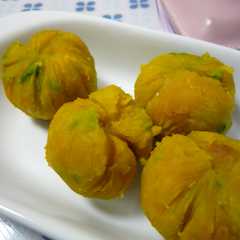 รูปของ 簡単☆レンジで作るかぼちゃの茶巾