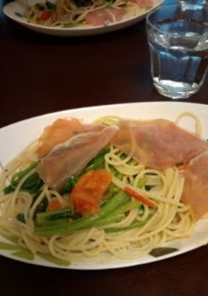 生ハム&小松菜&トマトの温かいパスタ-レシピのメイン写真