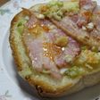 ネギ塩とベーコンのトースト