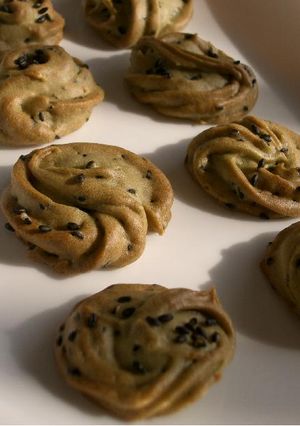 サクッと香ばしい✿黒ゴマ抹茶クッキー-レシピのメイン写真
