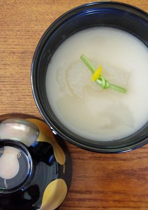 ローズ家の白味噌雑煮-レシピのメイン写真