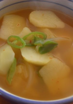 じゃがいもスープ（カムジャグッ）韓国料理-レシピのメイン写真