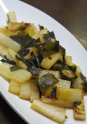 大根とわかめの蒸し焼き～バタポン味～-レシピのメイン写真
