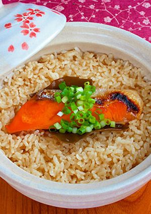 サーモンはらすの土鍋ご飯-レシピのメイン写真