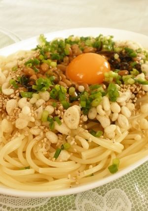 揚げ玉も入れてみて♪納豆パスタ-レシピのメイン写真