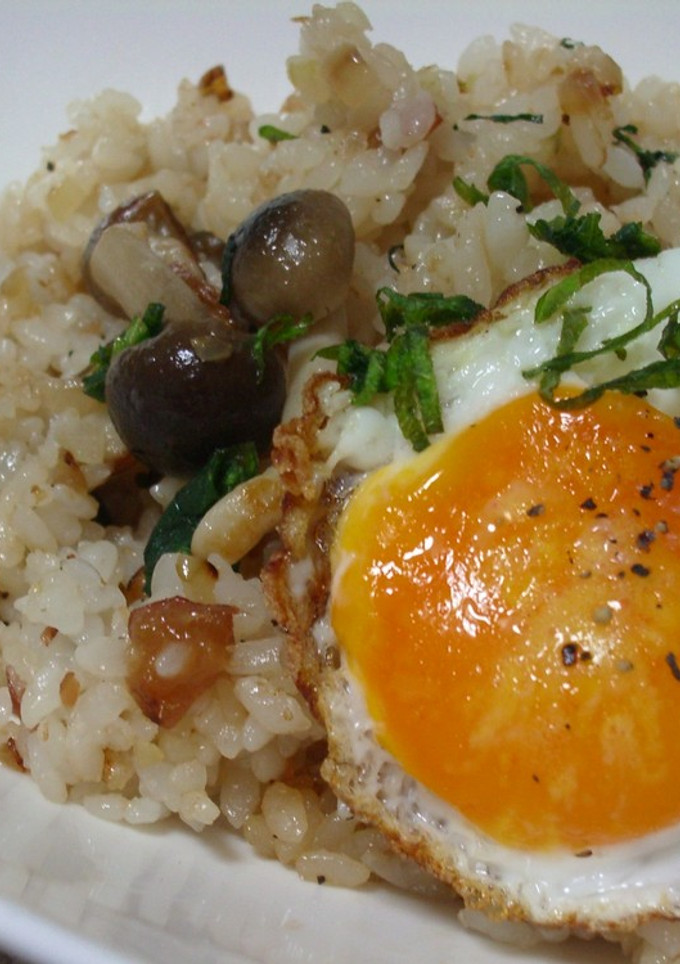 *きのこと梅の炒めごはん*-レシピのメイン写真