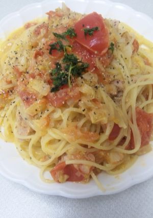 ツナとたっぷりタマネギのトマトパスタ-レシピのメイン写真