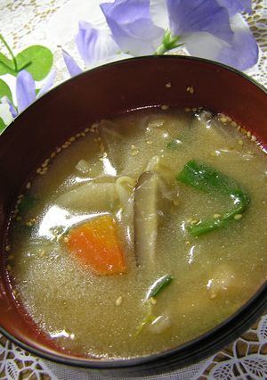 野菜たっぷり♪中華風みそスープ-レシピのメイン写真