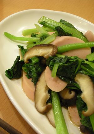 お魚ソーセージと小松菜のCa炒め-レシピのメイン写真