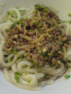 簡単ランチに納豆うどん-レシピのメイン写真