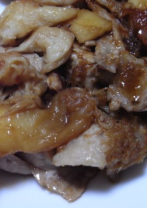 やまぶしたけを豚の生姜焼きに加える-レシピのメイン写真