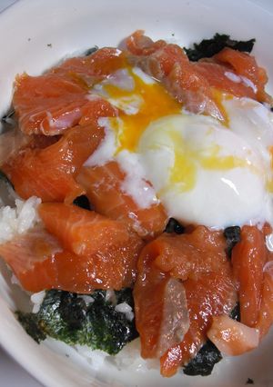 サーモンユッケ丼-レシピのメイン写真