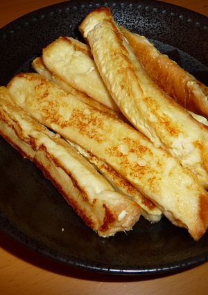 パン耳でフレンチトースト！！-レシピのメイン写真