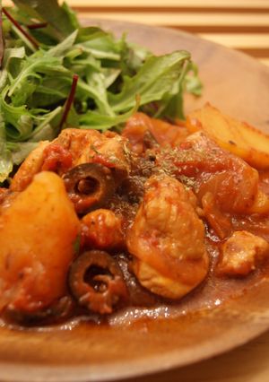 鶏肉とじゃが芋のトマト煮込み-レシピのメイン写真