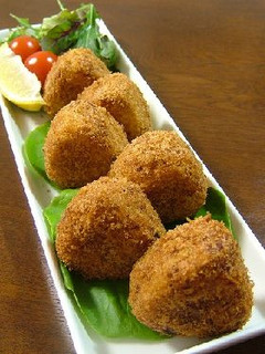 チーズinおにぎり型コロッケ-レシピのメイン写真