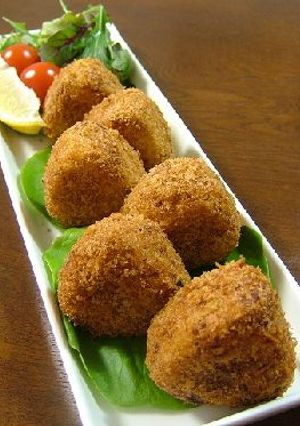 チーズinおにぎり型コロッケ-レシピのメイン写真