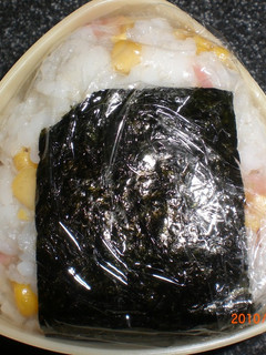 コーンとベーコンのおにぎり-レシピのメイン写真