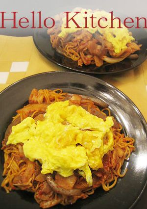 B級プラス★豚キムチ焼きそばトロ玉のせ-レシピのメイン写真