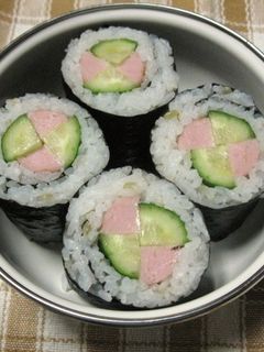 お魚ソーセージときゅうりの簡単海苔巻ご飯-レシピのメイン写真