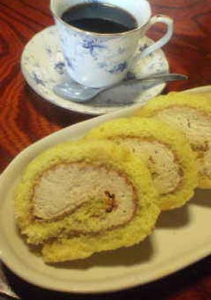 アーモンドのモカロールケーキ-レシピのメイン写真