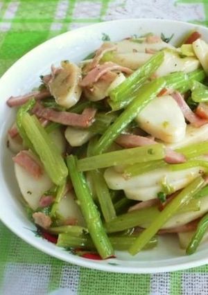 我が家の中華✿おもちとセロリの炒め蒸し-レシピのメイン写真