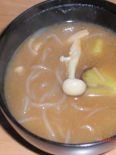美肌☆サツマイモとゴマの味噌スープ-レシピのメイン写真