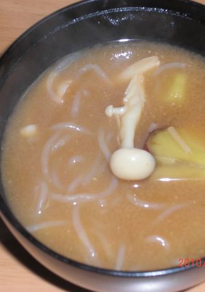 美肌☆サツマイモとゴマの味噌スープ-レシピのメイン写真