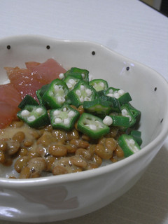 めんつゆで☆漬けマグロ・オクラ納豆丼-レシピのメイン写真